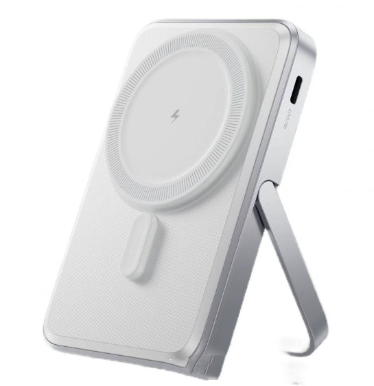 Wireless-charging Power Bank With Built-in Cable And Magnetic Attachment For Phones
